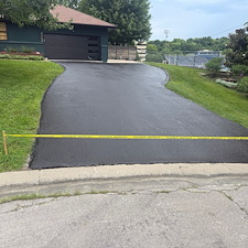 Driveway Sealcoating in Kansas City Missouri 1